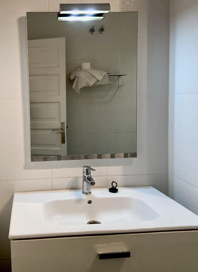 Victoria Court Modern 1 Bed Apartment Los Cristianos  0*, Los Cristianos (Tenerife)