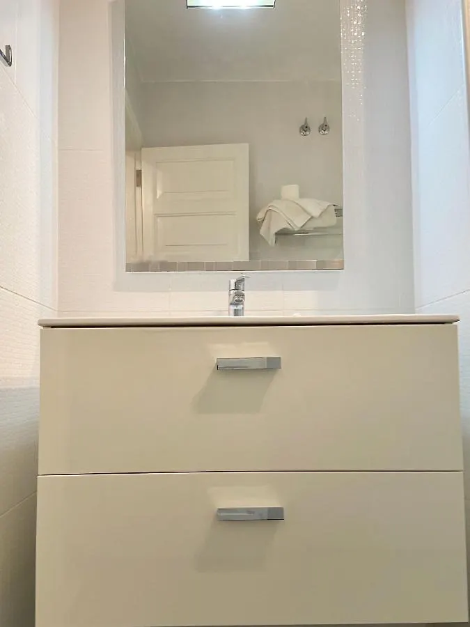 Victoria Court Modern 1 Bed Apartment Los Cristianos  0*, Los Cristianos (Tenerife) Spain