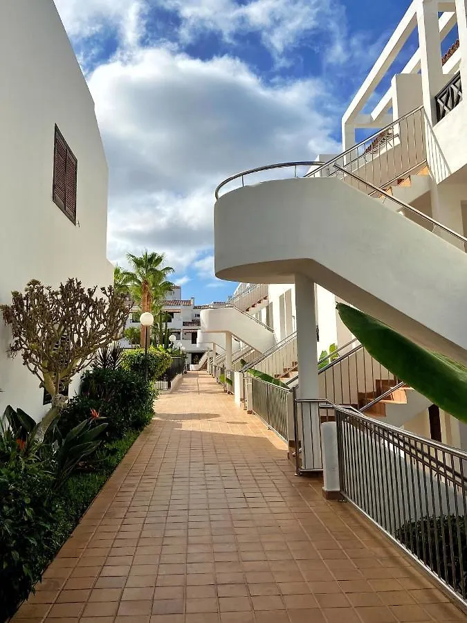 Victoria Court Modern 1 Bed Apartment Los Cristianos  0*, Los Cristianos (Tenerife)